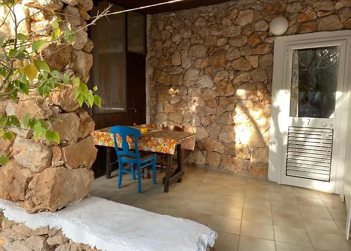 Villaggio La Roccia 2*